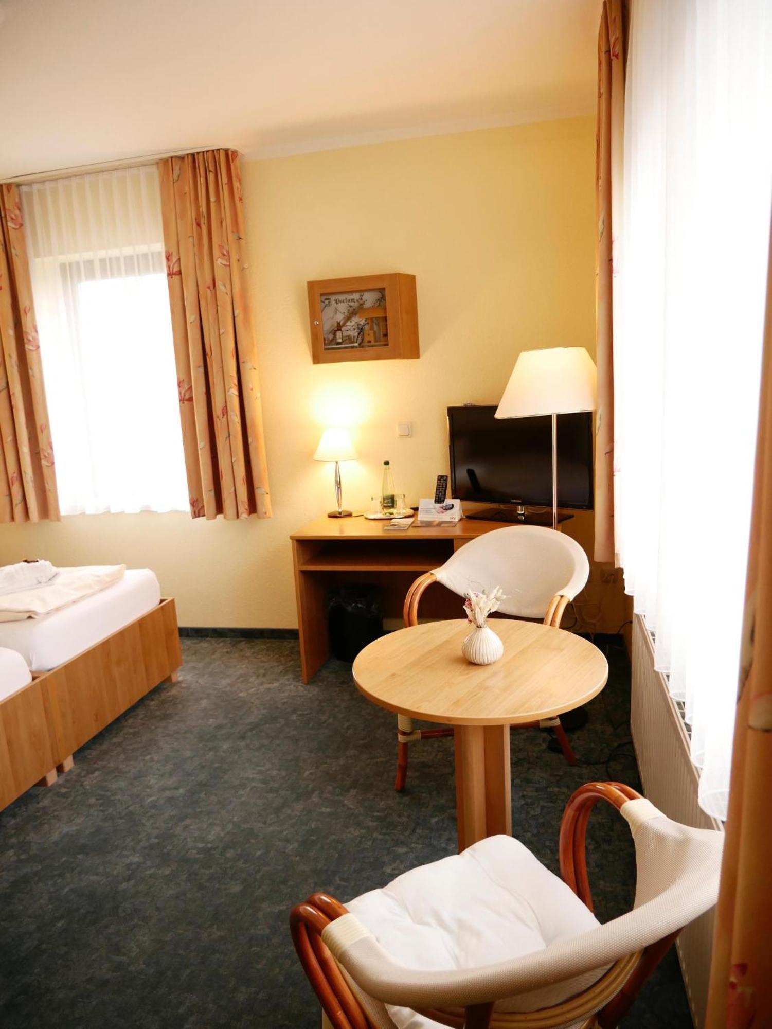 Hotel Waldesruh Lengefeld  エクステリア 写真